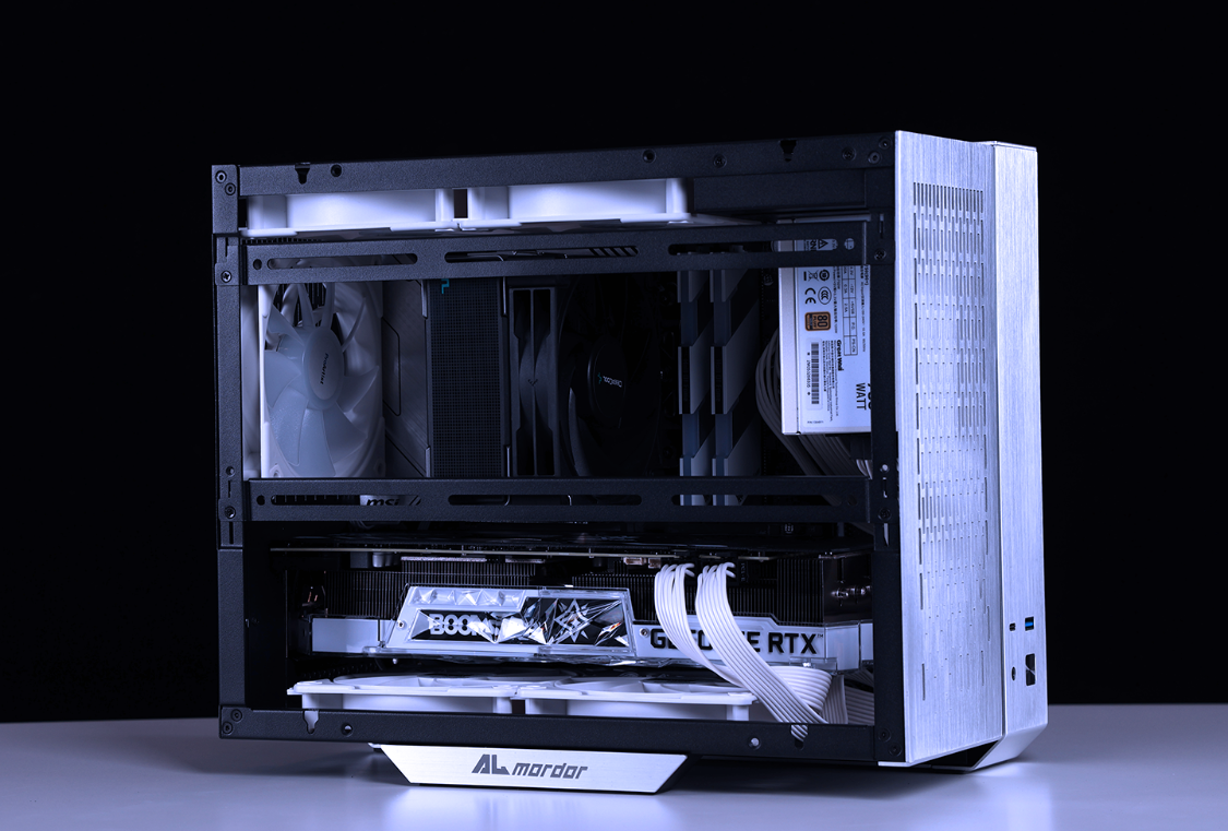 显卡|再装全铝小钢炮主机,将3070Ti大显卡和M-ATX主板通通塞进小机箱