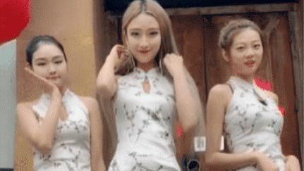 |“女老板对这个塑胶帮爱不释手，这是啥啊？”天天把自己锁在办公室里