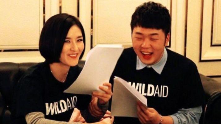 王嘉尔|TFBOYS合体？眯眼拒绝坡姐？朱一龙运气好？翟天临复出？王嘉尔分手？