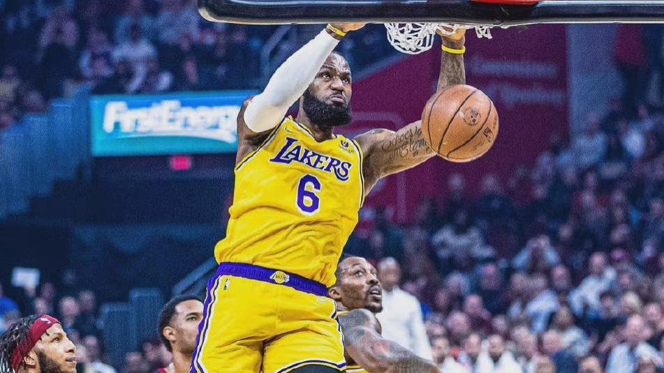 wwe|场均30分+场均29.6分，NBA大小王！恩比德和字母哥，你们还是稚嫩