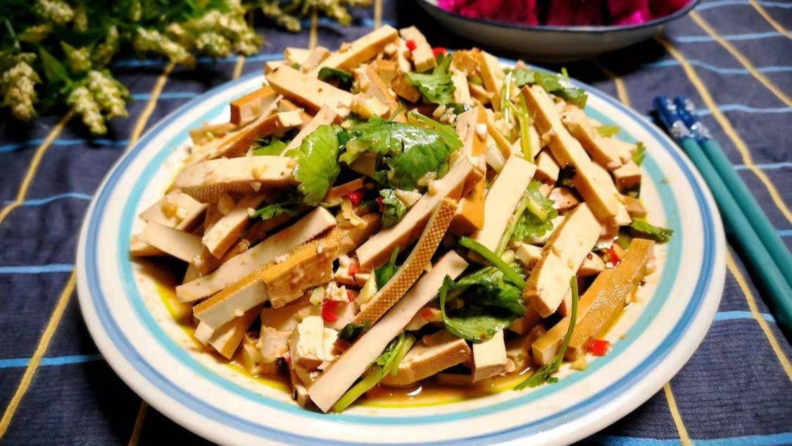 豆干|春天，这素菜要多吃，健胃消食还补钙，低脂饱腹不长胖，儿子爱吃