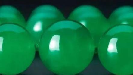 翡翠|价值2.14亿的芭芭拉·赫顿翡翠珠链，出自翡翠大王铁宝亭之手