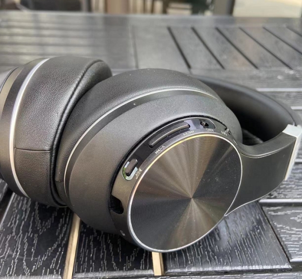 无线耳机|HIK D1S 头戴无线耳机评测:非凡的便携式声音