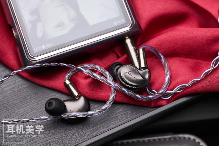 芯片|「闇の洗礼」简评Kinera Hodur 霍德尔圈静铁三单元耳机
