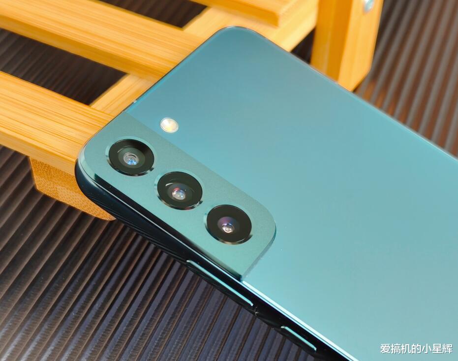 三星|从4999跌至3899元，骁龙Gen1+30倍变焦，三星顶级“小钢炮”