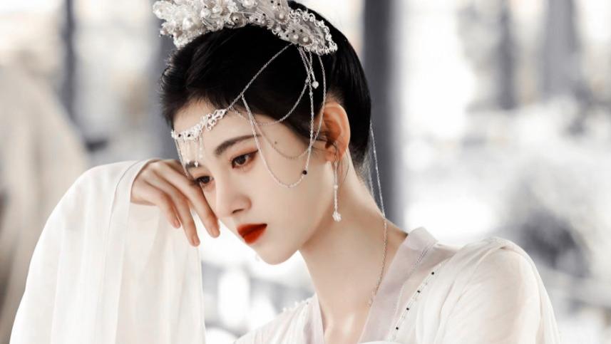 为有暗香来|周也《为有暗香来》杀青，官博官宣女配阵容，网友：于正疯了