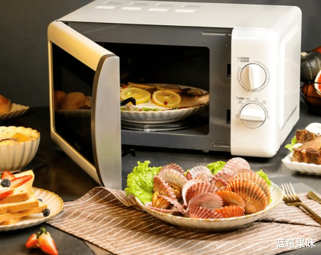 微波炉|曾红极一时的微波炉,为什么如今“存在感”几乎为零?淘汰它吗?