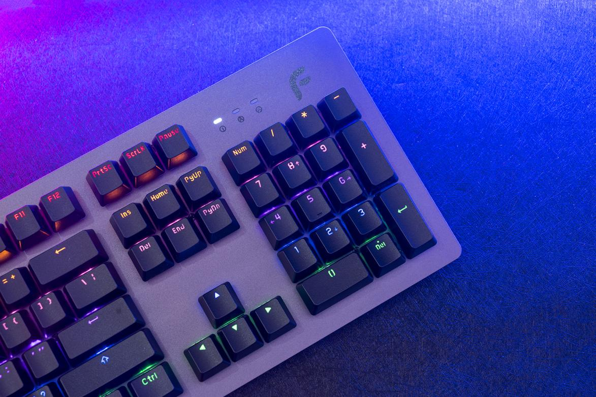 机械键盘|让入门级机械键盘卷起来，入手迪摩F1极致版