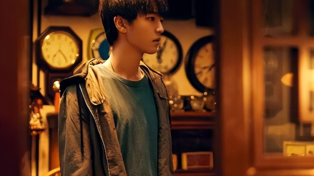 庄文杰|重生之门：庄家父子重聚，种种线索暗示，藏在警局的内鬼是她