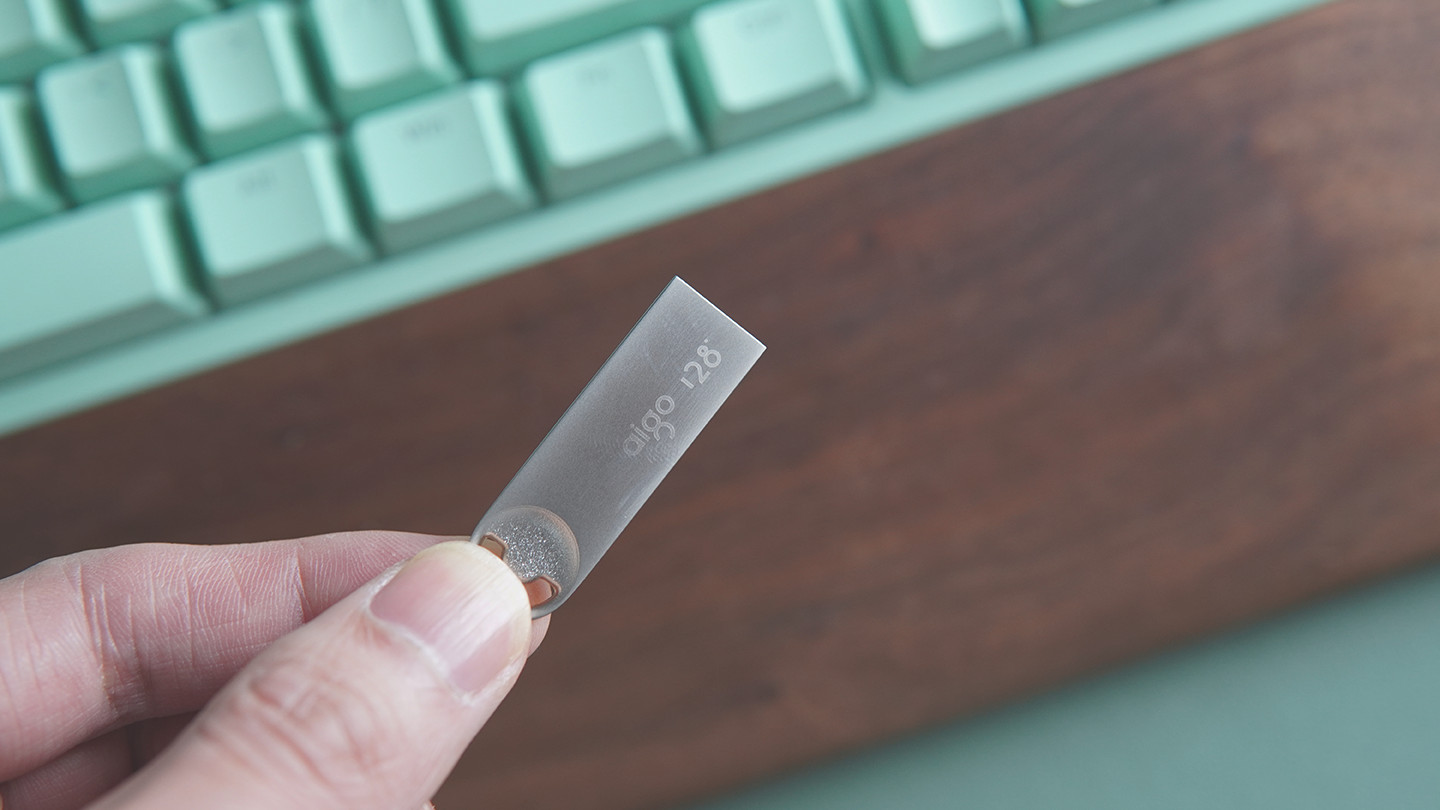 aigo|网盘大行其道，U盘已过时？六大场景告诉你千万别丢掉手中的U盘