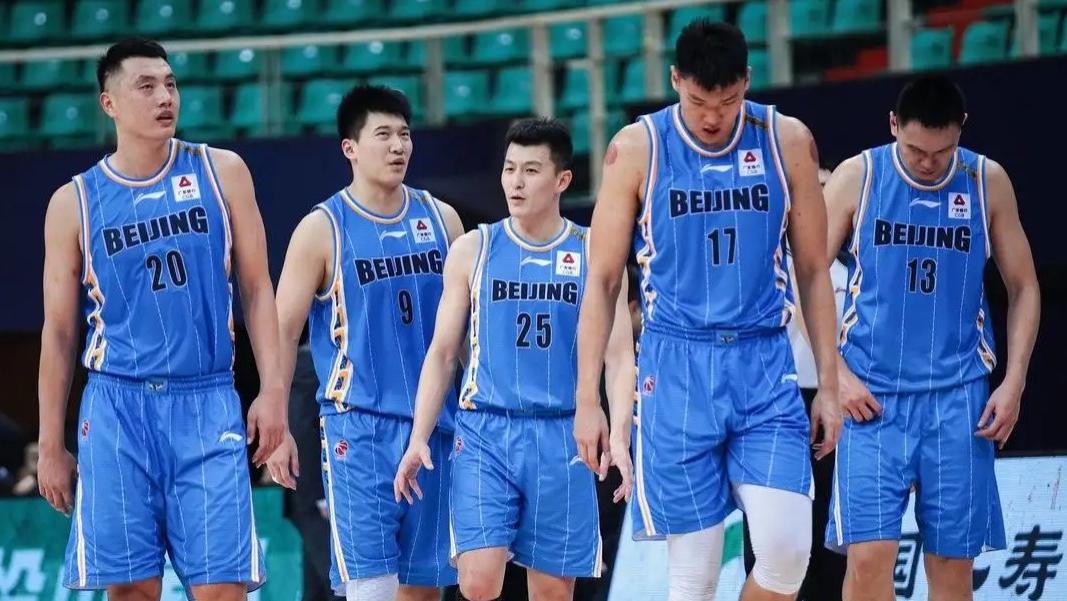 北京首钢队|北京首钢阵容调整，内线悍将无缘续约，前国手后卫确定留队！