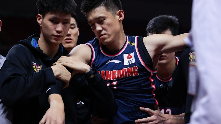 白近斌|辽宁要拿最水冠军！对手4大超巨7个核心受伤+1人驱逐，杨鸣郭艾伦或躺冠