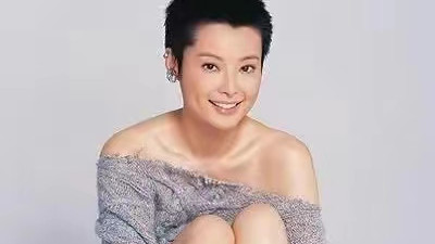 张怡宁|她超越邓亚萍成乒坛女皇，巅峰期退役，丈夫大20岁曾和袁立相恋