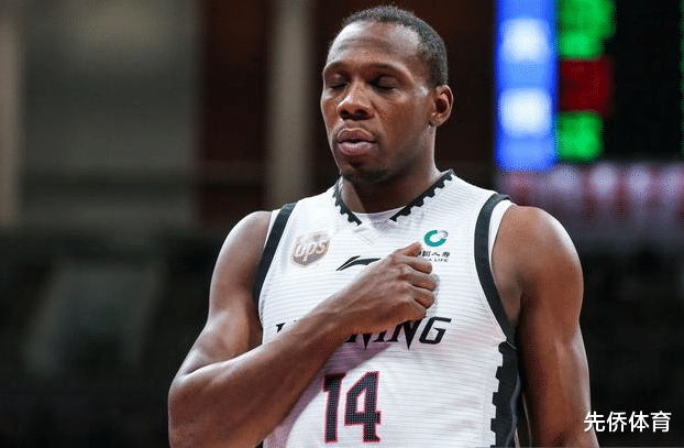 王晗重塑山东锋线配置,上任后第一条命令让内线核心减重,2位外援或全部被更换