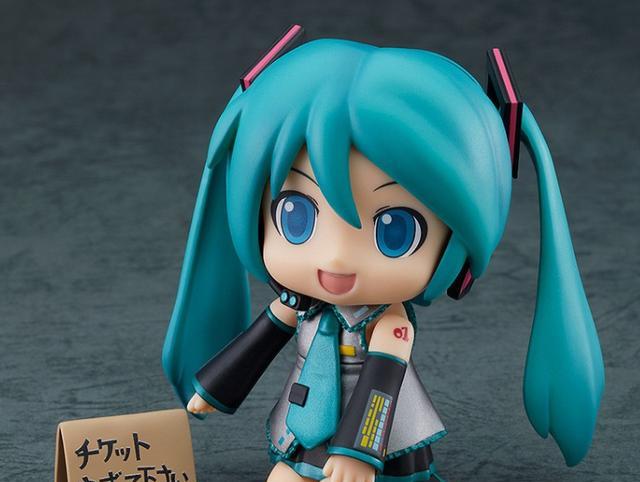 黏土人|初音打油十周年纪念版黏土人周边增重30斤让孩子哭泣的胖葱娘