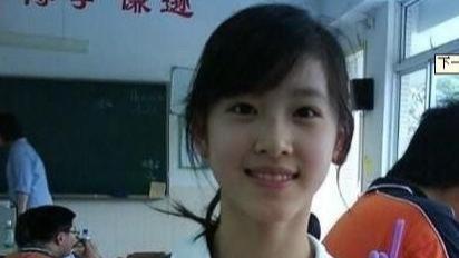 |因“爷孙恋”走红的他们，8年过去了，当年那17岁少女笑容已不再纯真