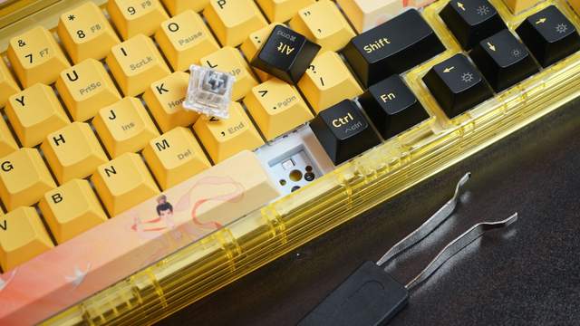 机械键盘|设计极具辨析度的新贵 (Newmen) GM780，谁见了不惊呼一句真酷