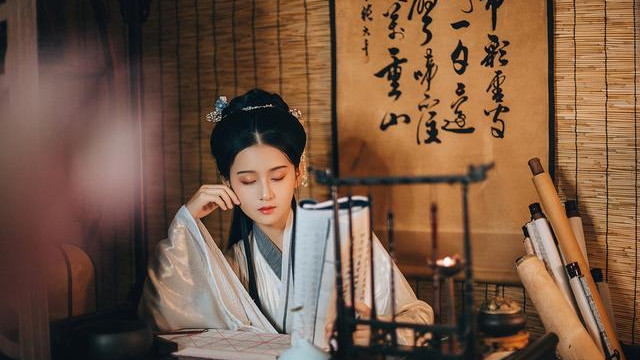 一曲新词酒一杯：十二首巅峰之作，展现宋词的迷人魅力