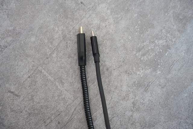 数据线|一条数据线搞定所有设备，奥睿科20Gbps数据线体验分享