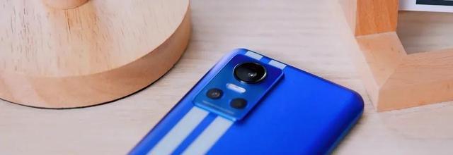 芯片|堆料一哥地位不保?150W闪充+12G运存+天玑8100,没买早的偷着乐