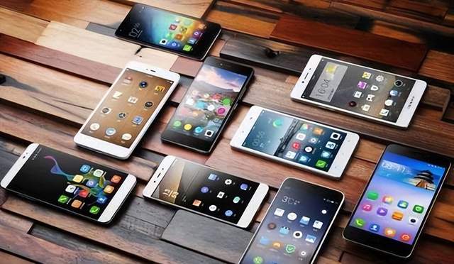 金士顿|手机市场一夜变天,千元机市场被小米、真我再掀波澜?