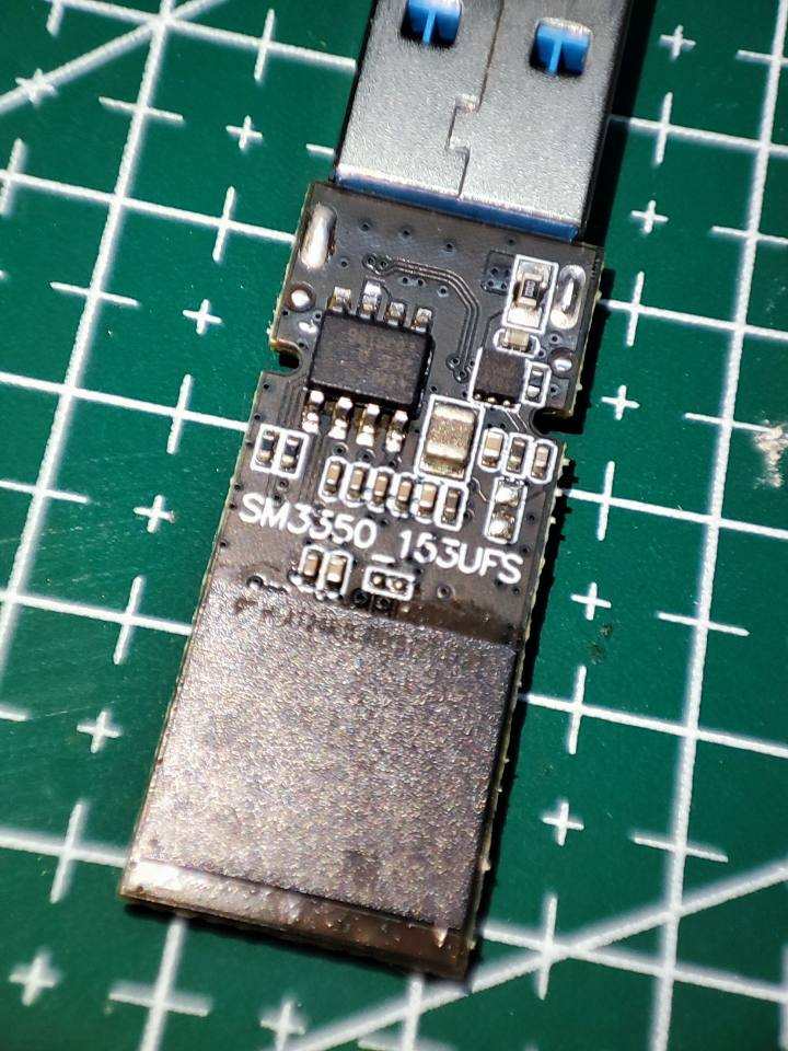 |大神用报废手机闪存DIY个U盘，发现还不如100多买个高速U盘