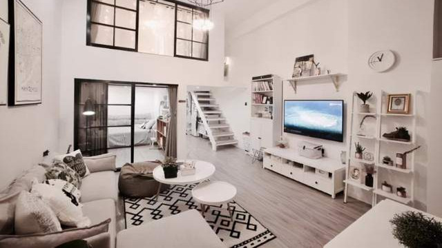 4m层高新房，硬被媳妇加“小错层”！入住才知实用，太聪明了