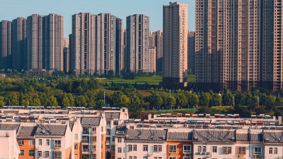 朋友可能会回乡，估计是不会看房子