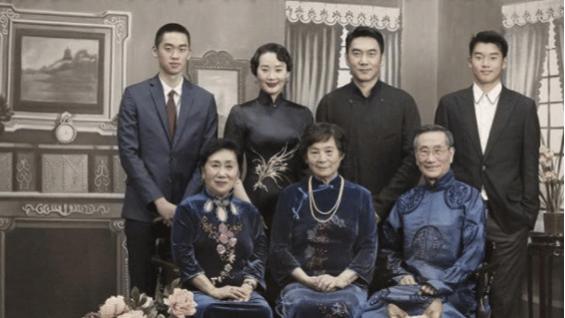 剃须刀|靠第一任老婆走红，靠第二任老婆发家致富，如今48岁成亿万富翁