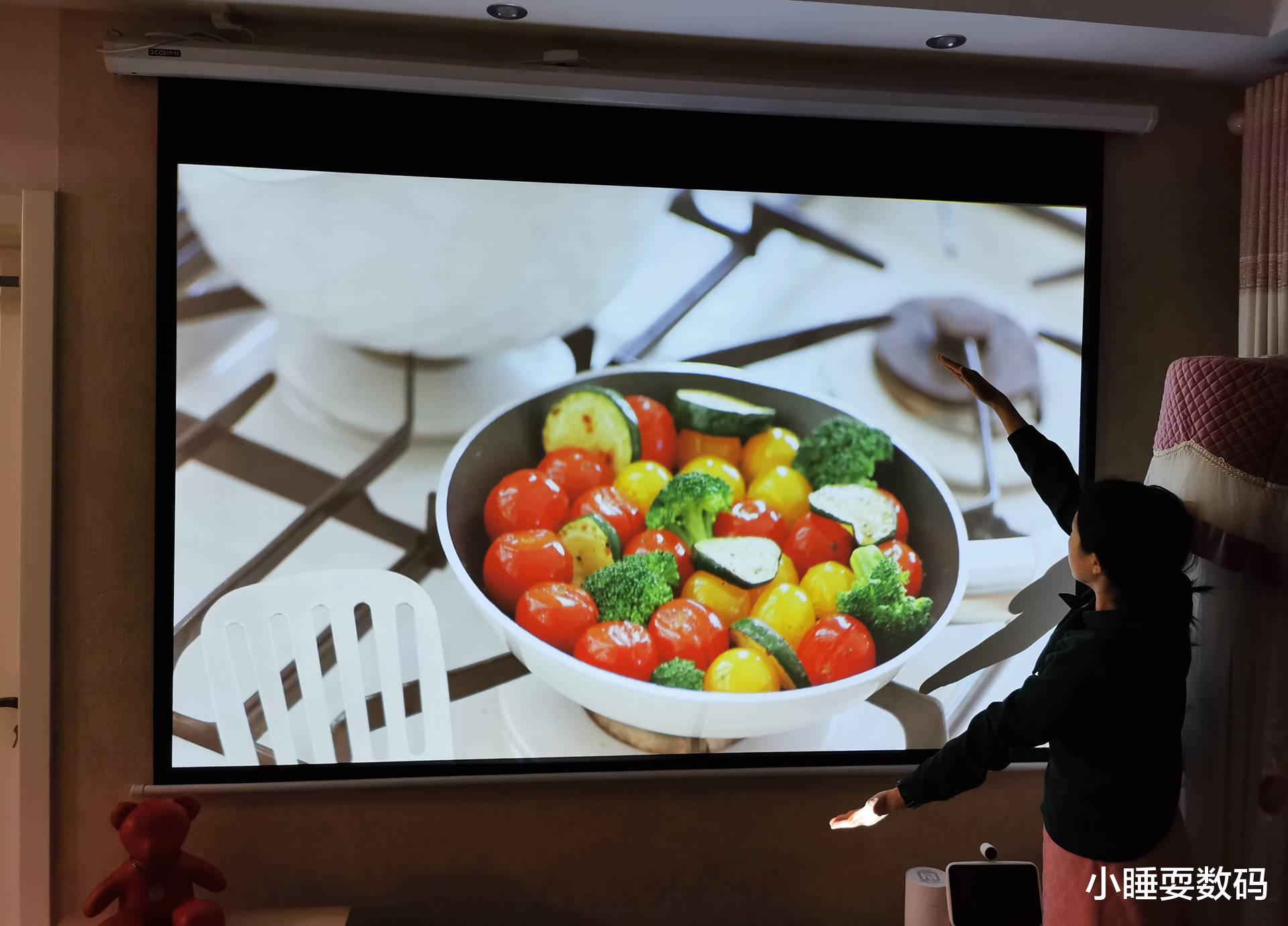 投影仪|投影能这么用?孩子的桌面“学习机”,慧示碰碰投P9超短焦投影仪