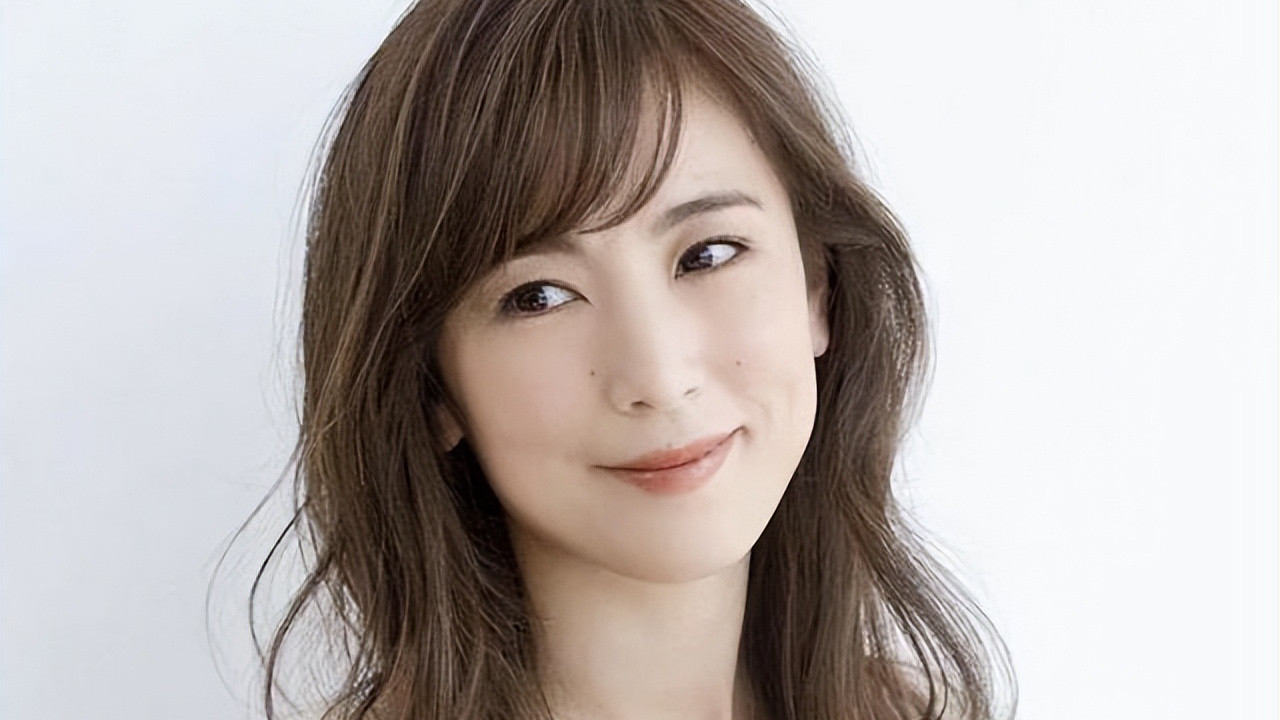 卷发|?为何中国主妇喜欢烫小卷，而日本主妇更偏爱大卷？你更爱哪种？