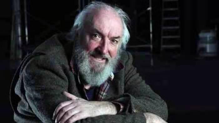 权力的游戏|权游又一演员离开！卡史塔克家族家主扮演者去世，荆棘女王也已不在