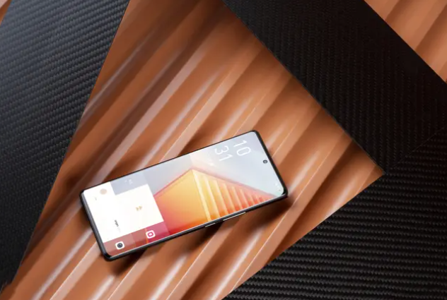 iqoo|iQOO11系列现身：2K屏+骁龙8Gen2，价格又涨了！