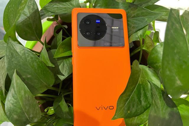 小米科技|2022买手机的不妨考虑这三款，款款都是真旗舰，几乎没有短板！