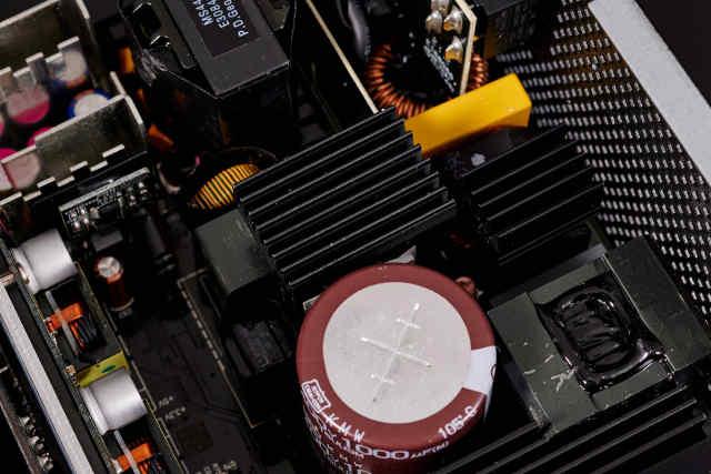 显卡|原生支持PCIE-5.0显卡,技嘉UD1000GM PG5金牌电源评测