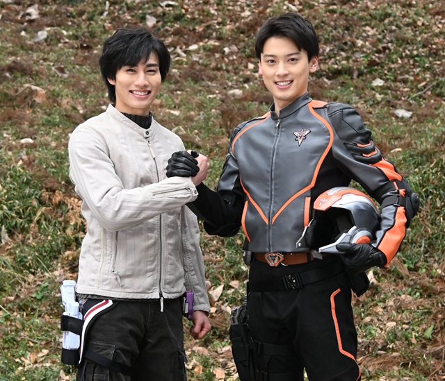 |德凯5到7集剧情梗概:三大地底怪兽出现,10年前的黑暗复活