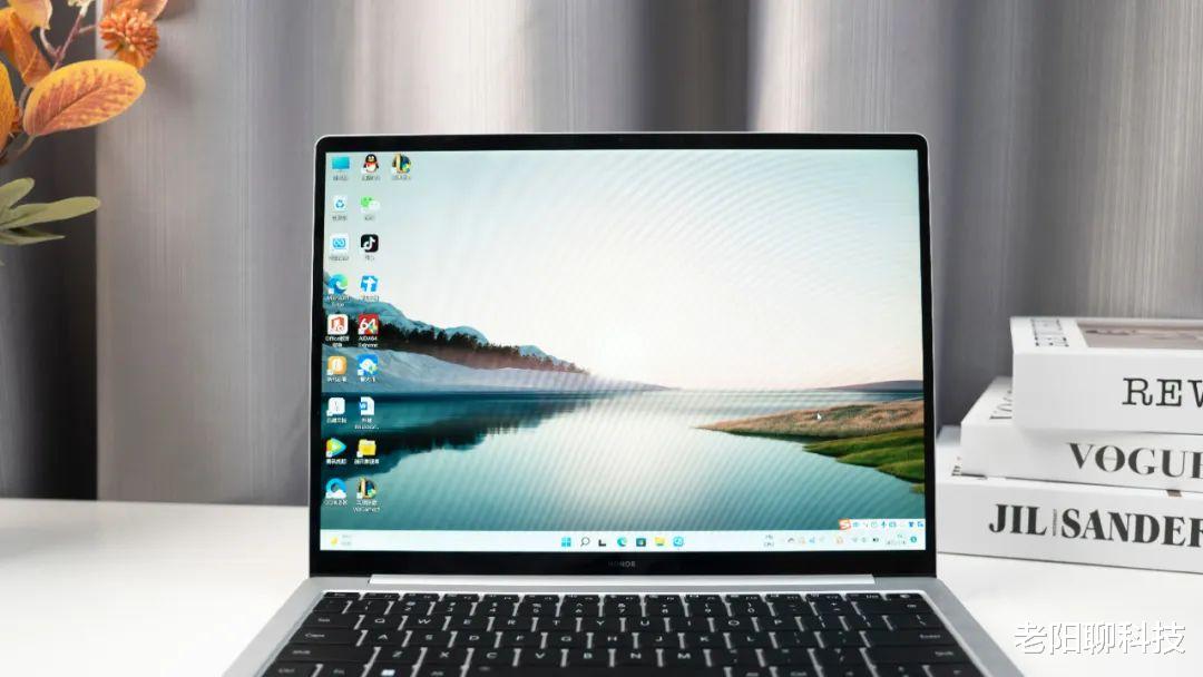 笔记本|三款适合办公的长续航笔记本，其中一款比肩macbook的续航能力