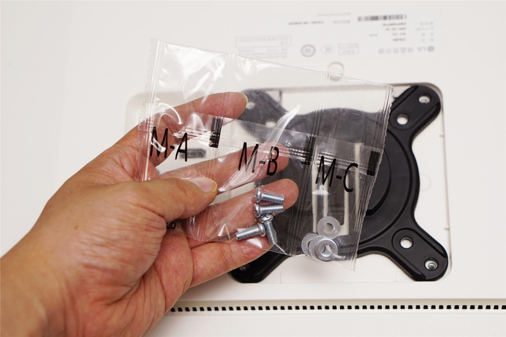 顯示器|用過就離不開的桌面神器，顯示器支架真香，北弧E580