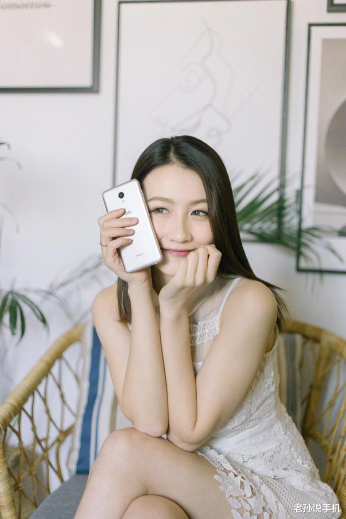 小米科技|魅族开启免费换电池计划,网友吐槽:千元机早就卡到不能用!