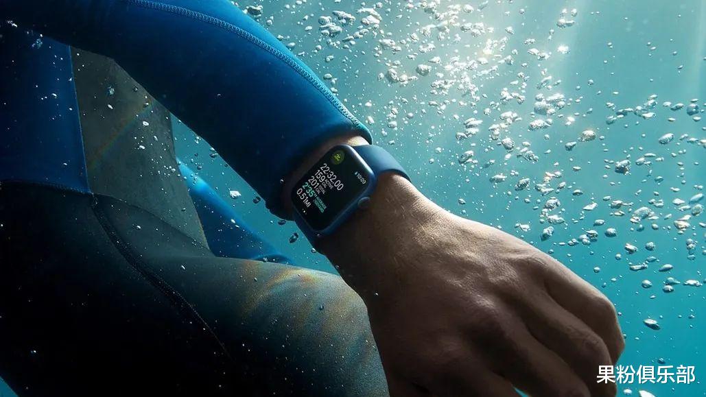 |苹果新官翻机上架，2549 元起