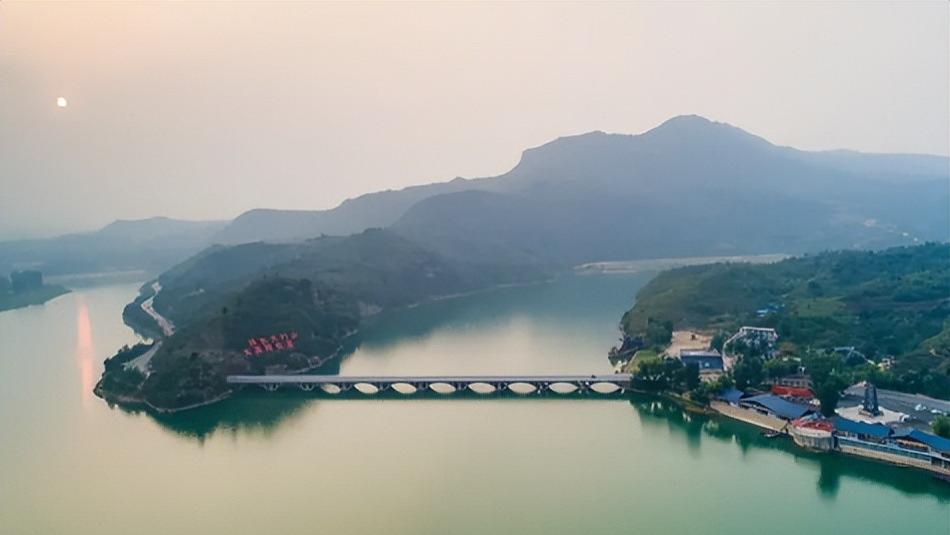 空军|垂钓大水面的自然水域，做足这四方面的工作，保证你能钓得爽
