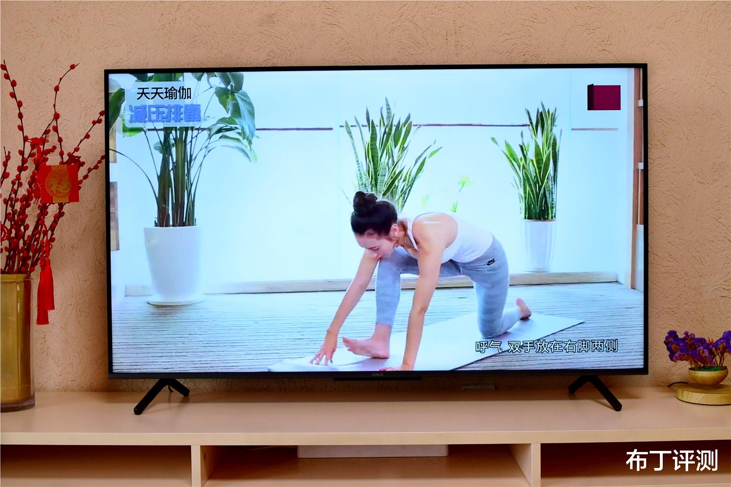 荣耀|电视进入新时代，让客厅秒变娱乐中心：荣耀智慧屏X1体验