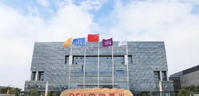 |没想到这么快就来了中企正式断供苹果，外企断供局面明朗！