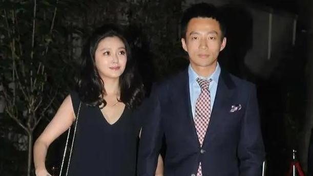 大S|汪小菲终于回应大S再婚，一个称呼切断所有情分，大S太不值得