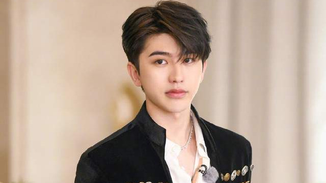 蔡徐坤|蔡徐坤继《跑男》后，又一档常驻综艺曝光，将搭档实力派女歌手！