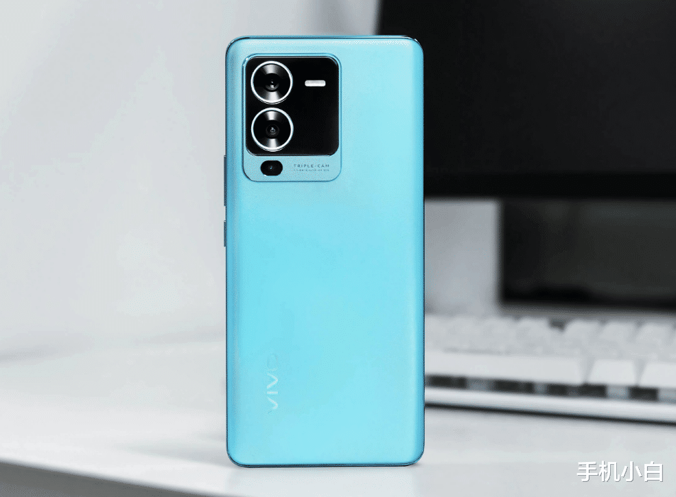 芯片|买手机别跟风,2022这5款手机几乎“零差评”,再用三五年无压力