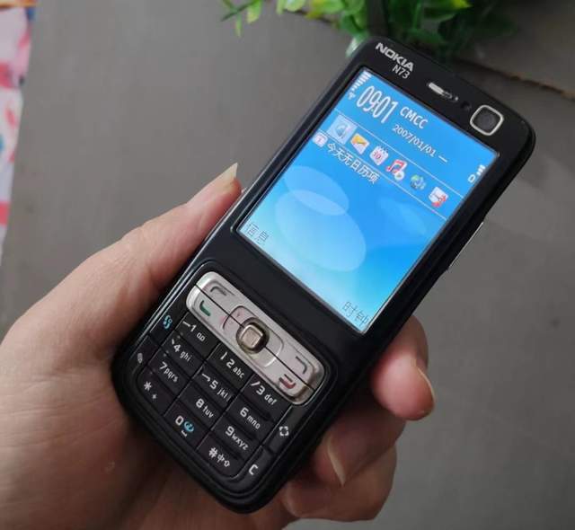诺基亚|当年在街上掏出这部诺基亚手机，回头率比iPhone14还要高