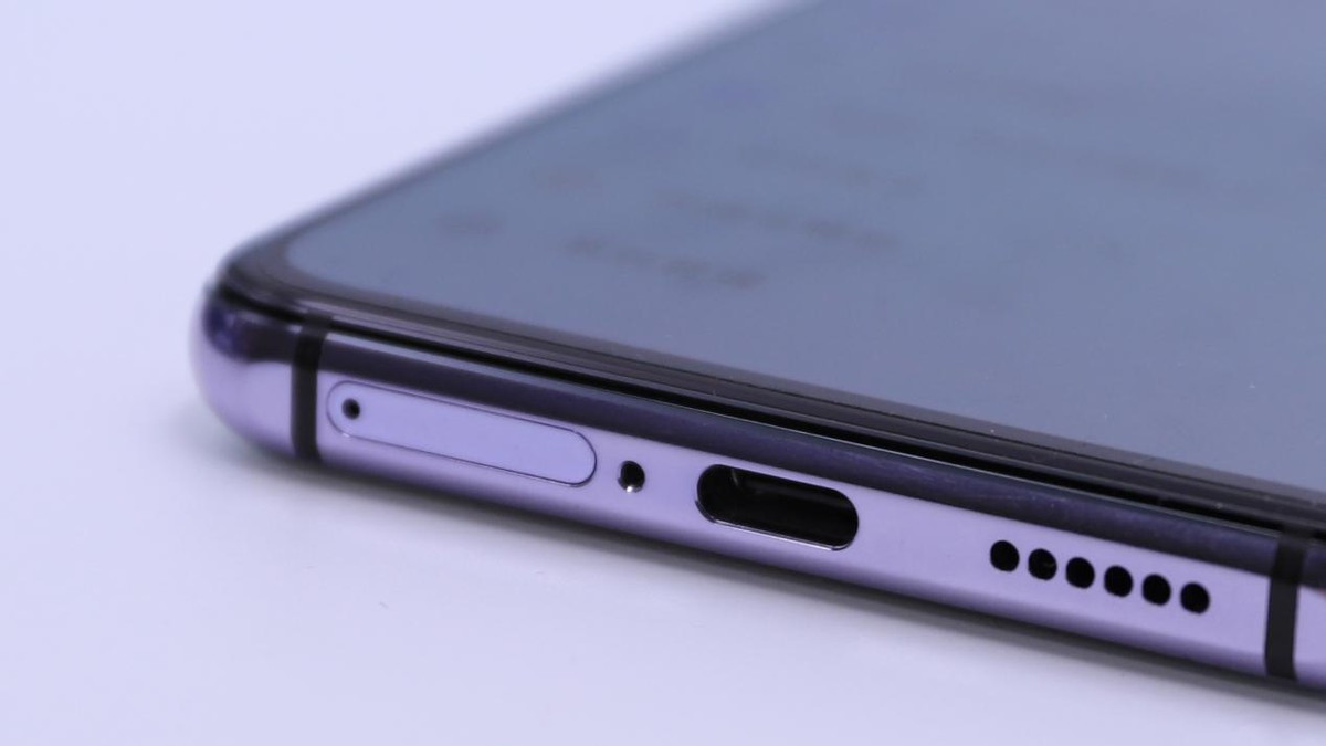 华为|销量暴跌34.4％！手机行业慌了，你怎么看？