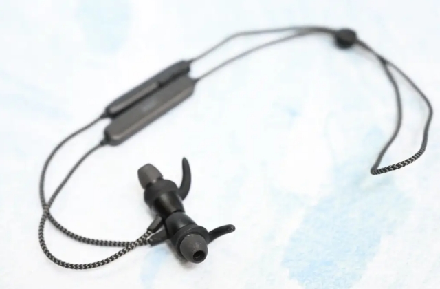 |如何将 HIK Z1S 蓝牙耳机连接到安卓手机