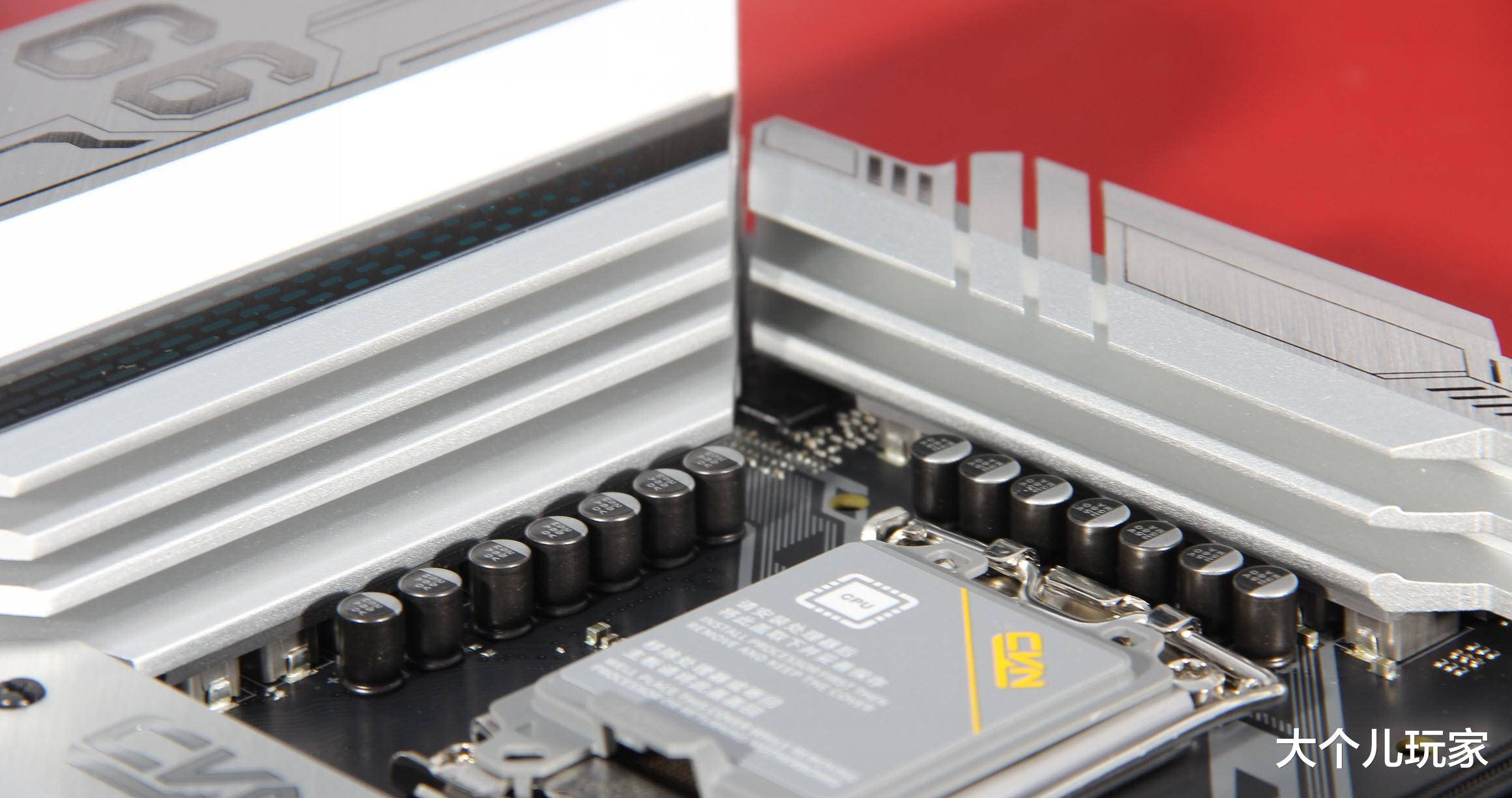 主板|用12490F配合七彩虹CVN B660主板打造一台全能的白色游戏精灵